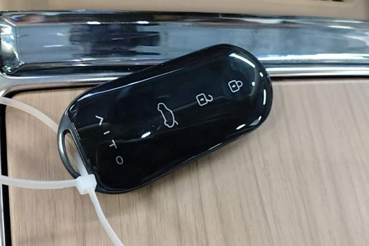 Used Hima AITO M5 2025 Extended-Range Ultra All-Wheel-Drive Version Vehicle Key