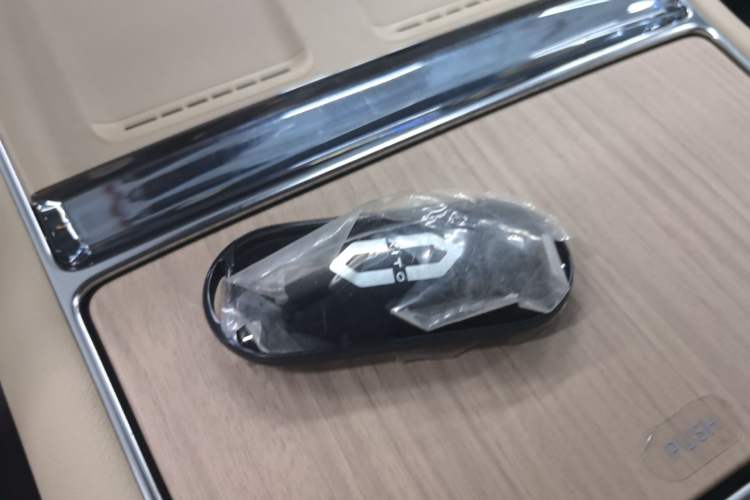 Used Hima AITO M5 2025 Extended-Range Ultra All-Wheel-Drive Version Vehicle Key