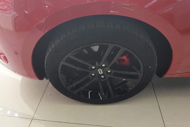 Used Hima AITO M5 2025 Extended-Range Ultra All-Wheel-Drive Version Exterior 4