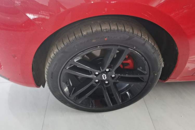 Used Hima AITO M5 2025 Extended-Range Ultra All-Wheel-Drive Version Exterior 4