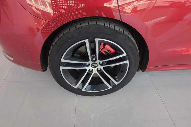 Used Hima AITO M5 2025 Extended-Range Ultra Rear-Wheel-Drive Version Exterior 5