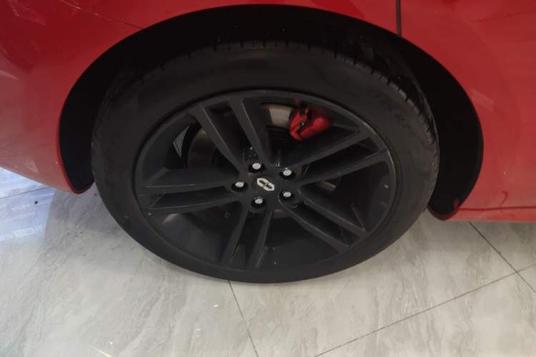 Used Hima AITO M5 2025 Extended-Range Ultra All-Wheel-Drive Version Exterior 5