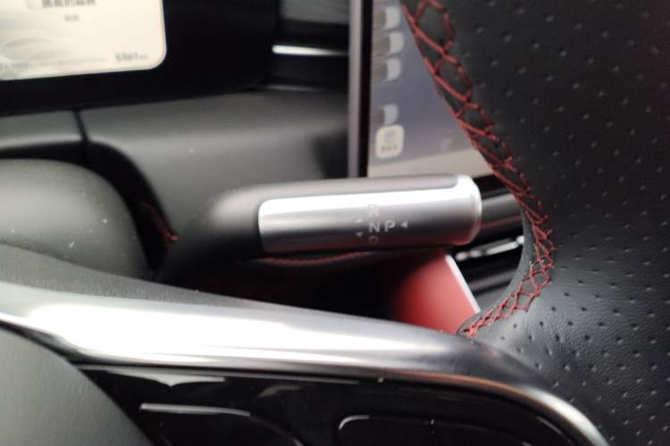 Used Hima AITO M5 2025 Extended-Range Ultra All-Wheel-Drive Version Gear Lever