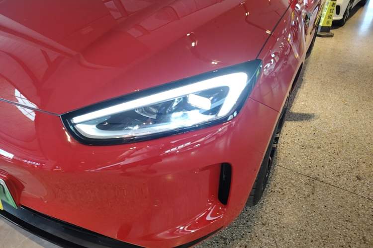 Used Hima AITO M5 2025 Extended-Range Ultra All-Wheel-Drive Version Left Front Headlight