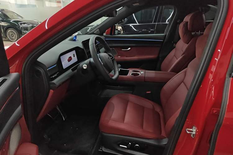 Used Hima AITO M5 2025 Extended-Range Ultra All-Wheel-Drive Version Left Front Seat