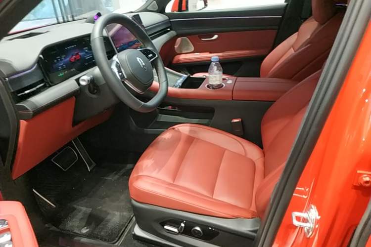 Used Hima AITO M5 2025 Extended-Range Ultra All-Wheel-Drive Version Left Front Seat