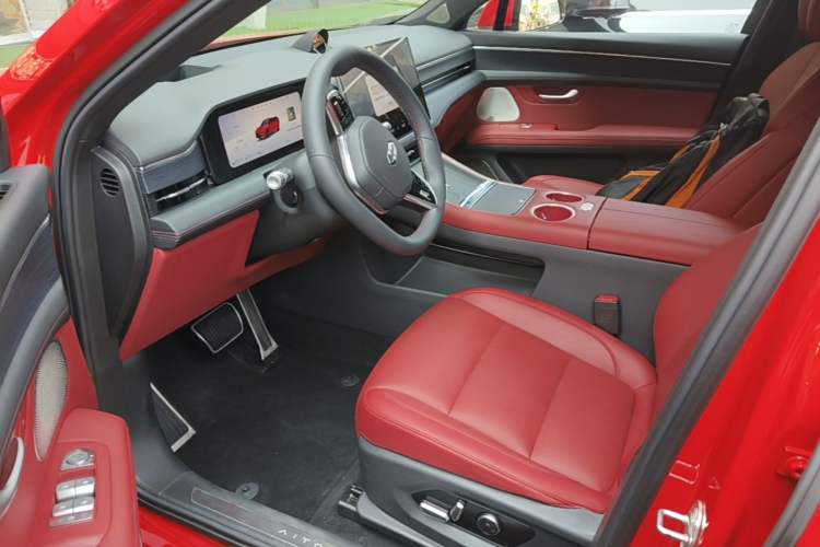 Used Hima AITO M5 2025 Extended-Range Ultra All-Wheel-Drive Version Left Front Seat