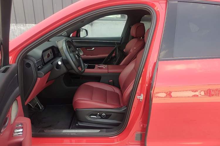 Used Hima AITO M5 2025 Extended-Range Ultra All-Wheel-Drive Version Left Front Seat
