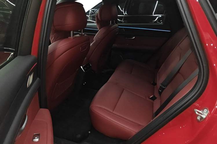 Used Hima AITO M5 2025 Extended-Range Ultra All-Wheel-Drive Version Left Rear Seat