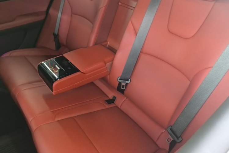 Used Hima AITO M5 2025 Extended-Range Ultra All-Wheel-Drive Version Left Rear Seat