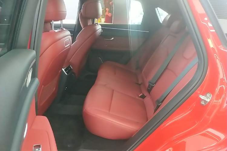 Used Hima AITO M5 2025 Extended-Range Ultra All-Wheel-Drive Version Left Rear Seat