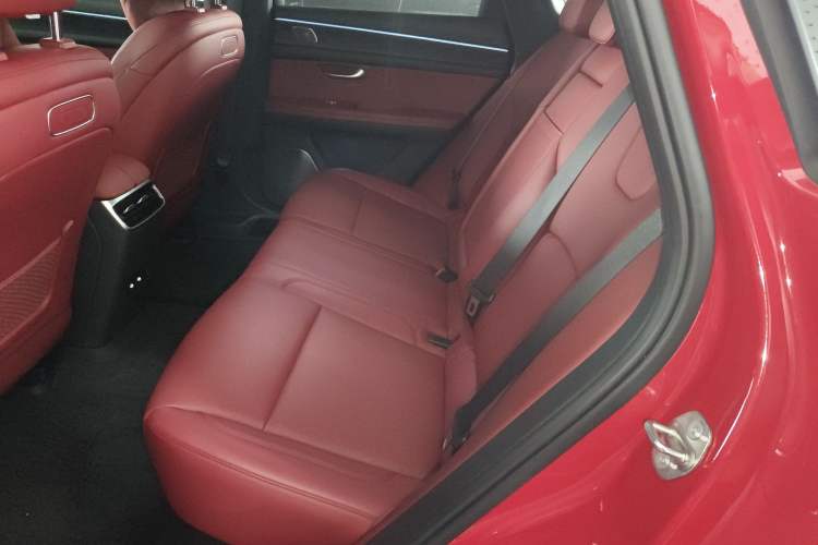 Used Hima AITO M5 2025 Extended-Range Ultra All-Wheel-Drive Version Left Rear Seat