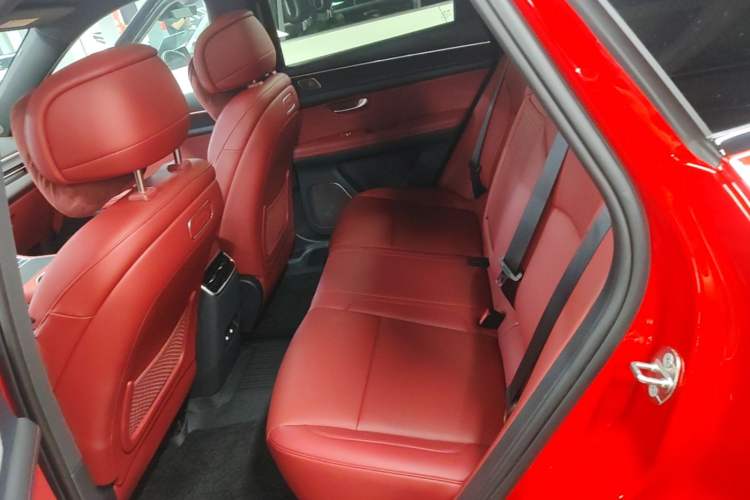 Used Hima AITO M5 2025 Extended-Range Ultra All-Wheel-Drive Version Left Rear Seat