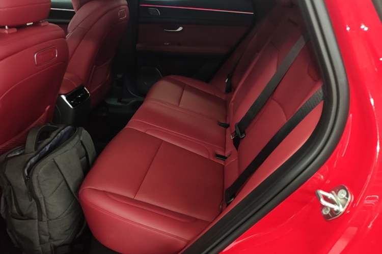 Used Hima AITO M5 2025 Extended-Range Ultra All-Wheel-Drive Version Left Rear Seat
