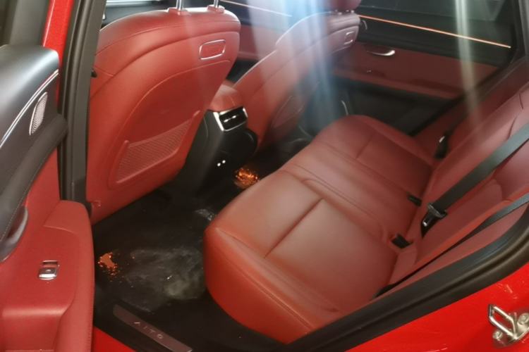 Used Hima AITO M5 2025 Extended-Range Ultra All-Wheel-Drive Version Left Rear Seat