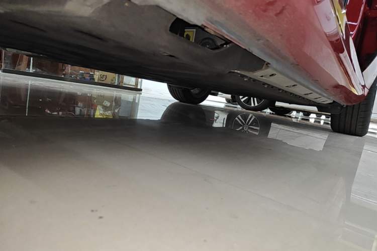 Used Hima AITO M5 2025 Extended-Range Ultra All-Wheel-Drive Version Left Side Sill