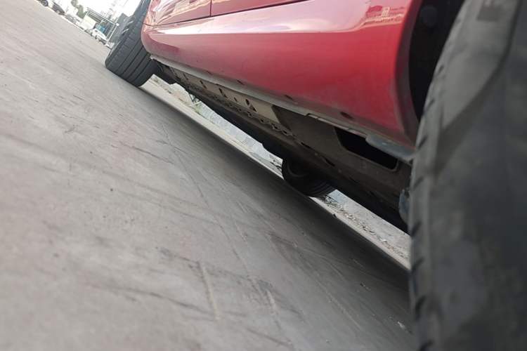 Used Hima AITO M5 2025 Extended-Range Ultra All-Wheel-Drive Version Left Side Sill