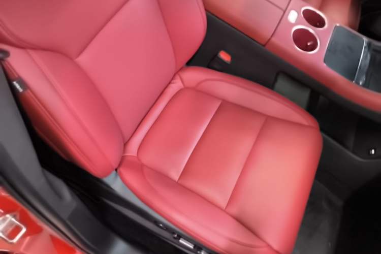 Used Hima AITO M5 2025 Extended-Range Ultra All-Wheel-Drive Version Right Front Seat