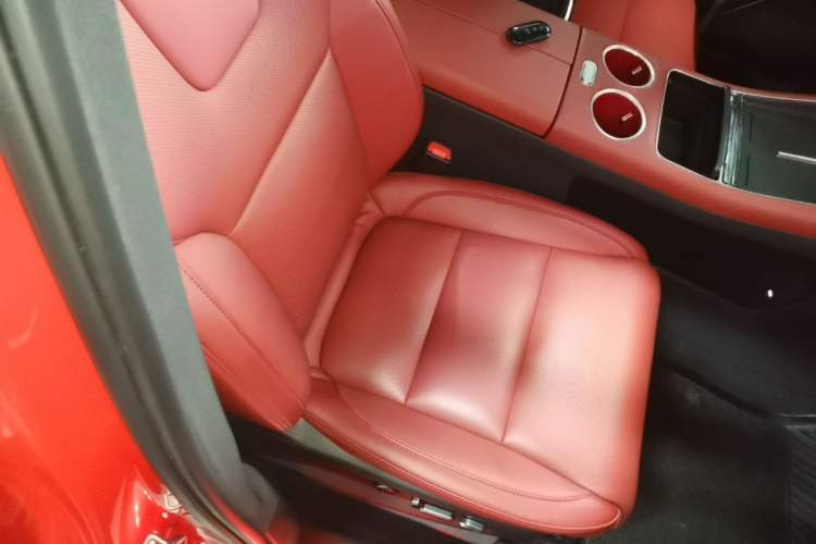 Used Hima AITO M5 2025 Extended-Range Ultra All-Wheel-Drive Version Right Front Seat