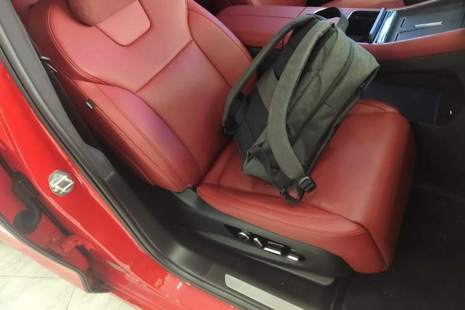 Used Hima AITO M5 2025 Extended-Range Ultra All-Wheel-Drive Version Right Front Seat