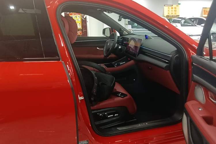 Used Hima AITO M5 2025 Extended-Range Ultra All-Wheel-Drive Version Right Front Seat