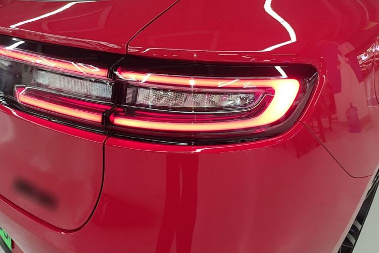 Used Hima AITO M5 2025 Extended-Range Ultra All-Wheel-Drive Version Right Rear Taillight