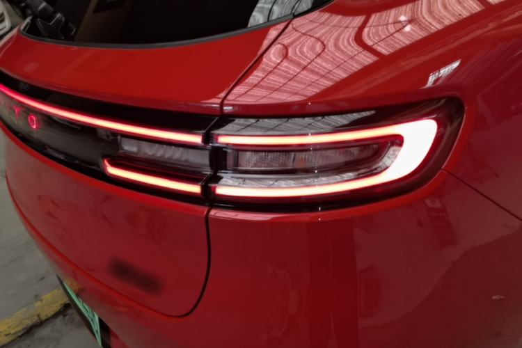 Used Hima AITO M5 2025 Extended-Range Ultra All-Wheel-Drive Version Right Rear Taillight