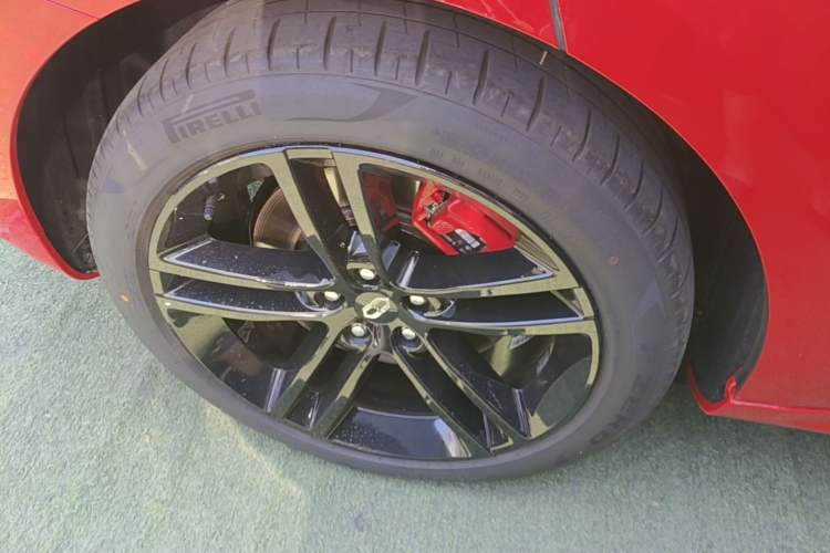 Used Hima AITO M5 2025 Extended-Range Ultra All-Wheel-Drive Version Right Rear Wheel Hub