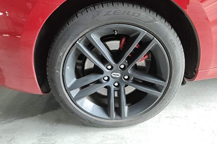 Used Hima AITO M5 2025 Extended-Range Ultra All-Wheel-Drive Version Right Rear Wheel Hub