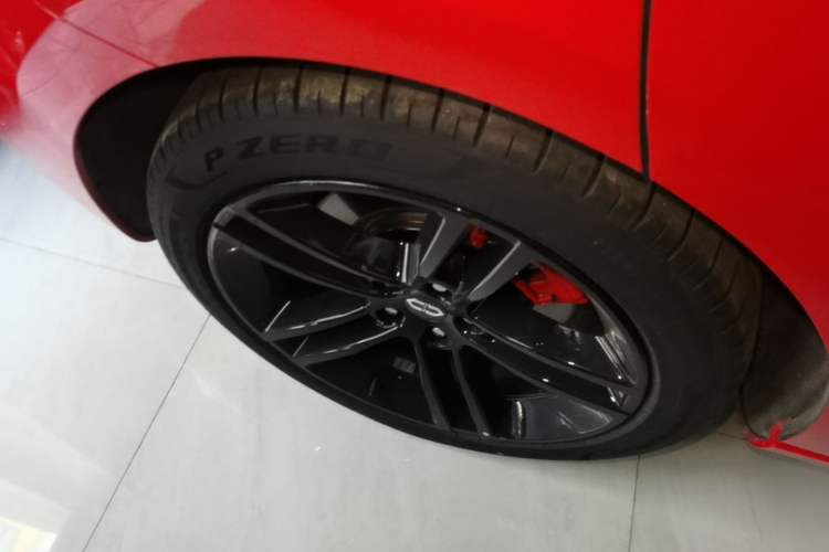 Used Hima AITO M5 2025 Extended-Range Ultra All-Wheel-Drive Version Right Rear Wheel Hub