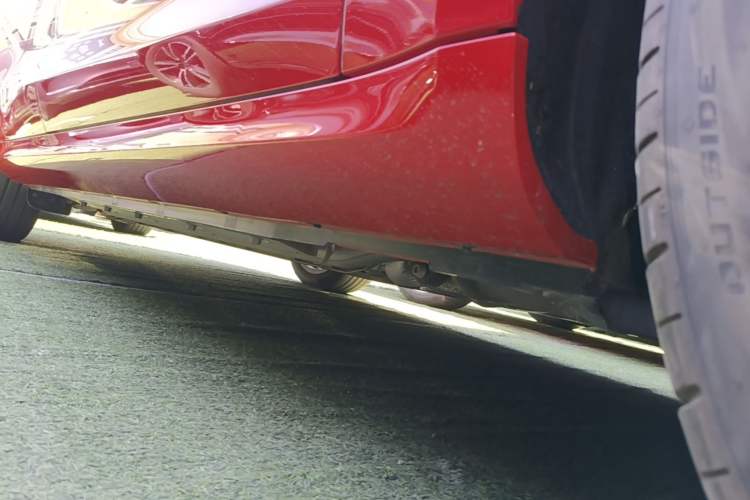 Used Hima AITO M5 2025 Extended-Range Ultra All-Wheel-Drive Version Right Side Sill