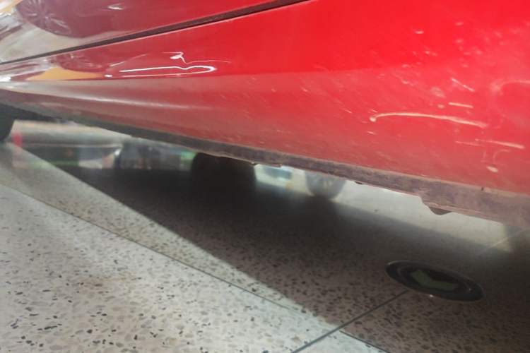 Used Hima AITO M5 2025 Extended-Range Ultra All-Wheel-Drive Version Right Side Sill