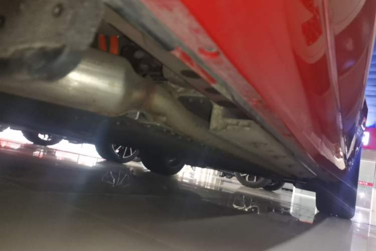 Used Hima AITO M5 2025 Extended-Range Ultra All-Wheel-Drive Version Right Side Sill