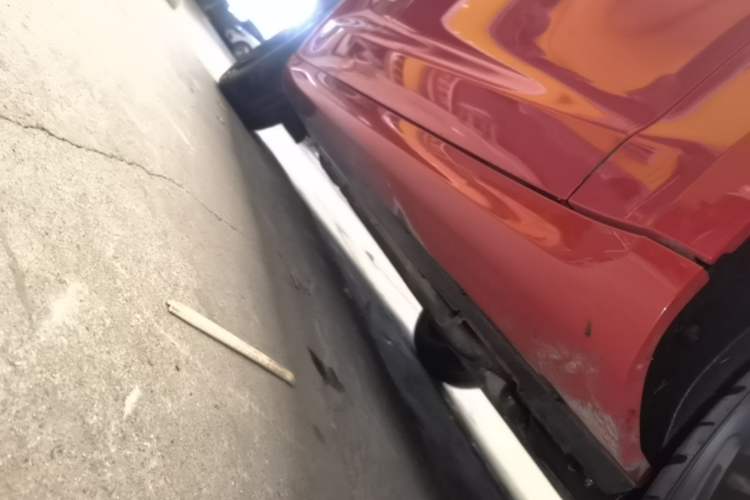 Used Hima AITO M5 2025 Extended-Range Ultra All-Wheel-Drive Version Right Side Sill