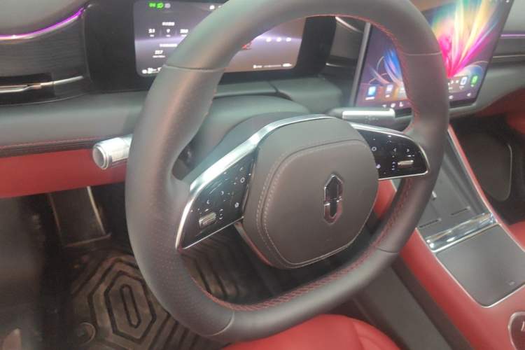 Used Hima AITO M5 2025 Extended-Range Ultra All-Wheel-Drive Version Steering Wheel