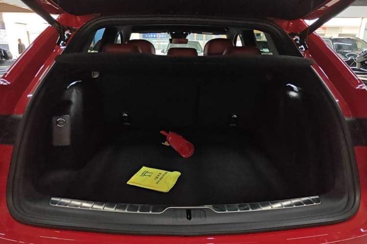 Used Hima AITO M5 2025 Extended-Range Ultra All-Wheel-Drive Version Trunk