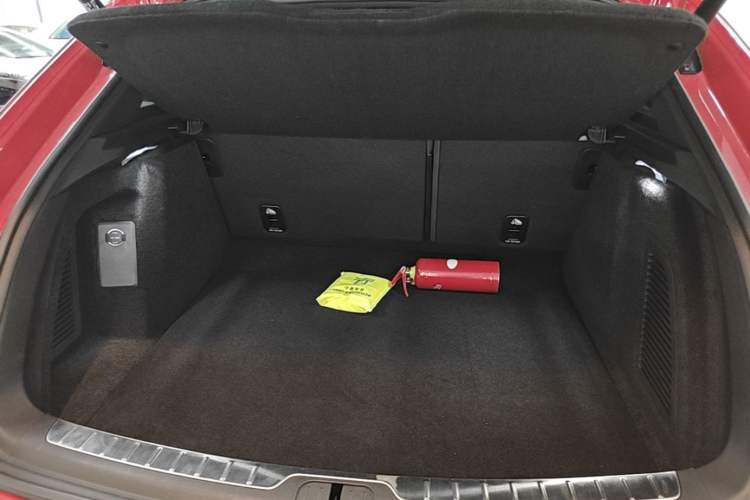 Used Hima AITO M5 2025 Extended-Range Ultra All-Wheel-Drive Version Trunk