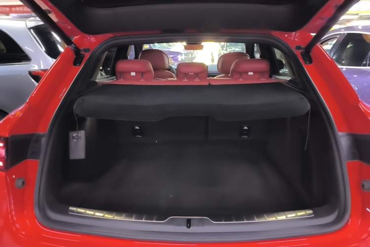 Used Hima AITO M5 2025 Extended-Range Ultra All-Wheel-Drive Version Trunk