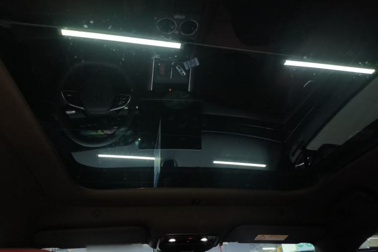 Used Hima AITO M5 2025 Extended-Range Ultra Rear-Wheel-Drive Version Headliner