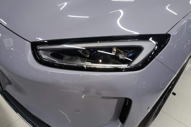 Used Hima AITO M5 2025 Extended-Range Ultra Rear-Wheel-Drive Version Left Front Headlight