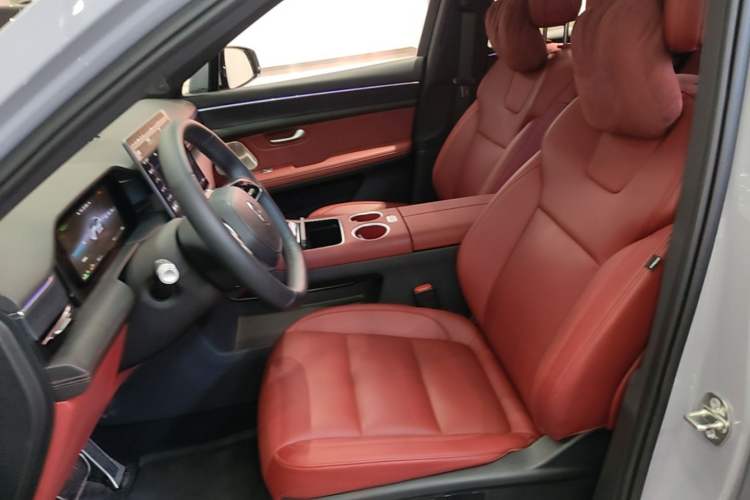 Used Hima AITO M5 2025 Extended-Range Ultra All-Wheel-Drive Version Left Front Seat