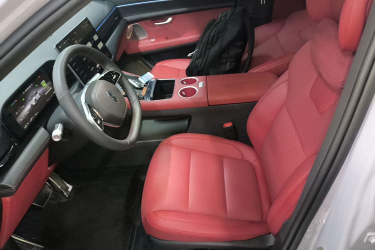 Used Hima AITO M5 2025 Extended-Range Ultra Rear-Wheel-Drive Version Left Front Seat