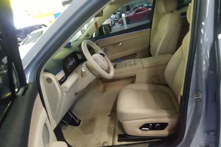 Used Hima AITO M5 2025 All-Electric Ultra Rear-Wheel-Drive Version Left Front Seat