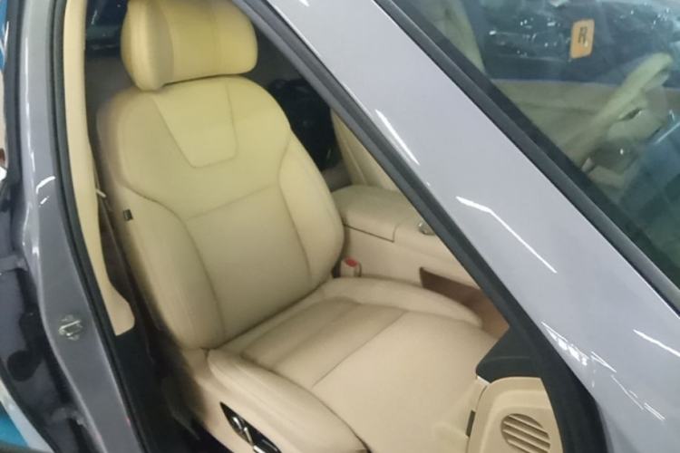 Used Hima AITO M5 2025 All-Electric Ultra Rear-Wheel-Drive Version Right Front Seat