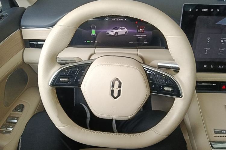 Used Hima AITO M5 2025 All-Electric Ultra Rear-Wheel-Drive Version Steering Wheel