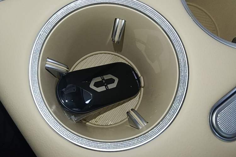 Used Hima AITO M5 2025 All-Electric Ultra Rear-Wheel-Drive Version Vehicle Key