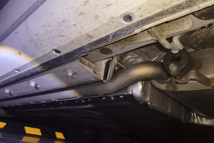 Used Hima AITO M5 2025 Extended-Range Ultra Rear-Wheel-Drive Version Chassis Front Right
