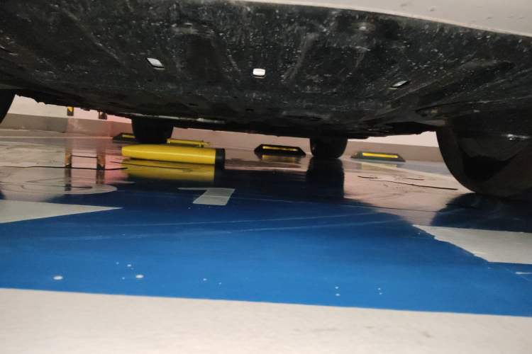 Used Hima AITO M5 2025 Extended-Range Ultra Rear-Wheel-Drive Version Chassis Front