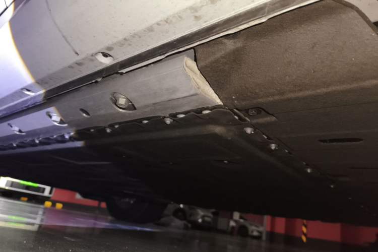 Used Hima AITO M5 2025 Extended-Range Ultra Rear-Wheel-Drive Version Chassis Rear Left