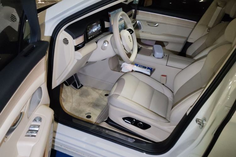 Used Hima AITO M5 2025 Extended-Range Ultra Rear-Wheel-Drive Version Driver Seat